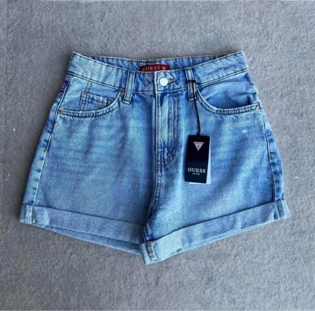 Guess Light Washed Denim Mom Shorts (Category: Shorts) located in Bacoor. Submitted by _closetdeclutter (Listing ID 1298175211, Image 1). Description: Overruns shorts with tag size 29-30 RFS: wrong size.
