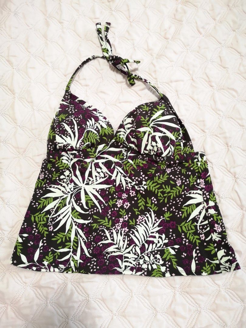 Halter Tankini Top (Category: Bikinis & Swimsuits) located in Quezon City. Submitted by skyebear (Listing ID 1298160953, Image 1). Description: Halter Tankini Top Spaghetti Ties Built in shelf bra Size: M.