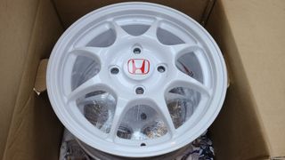 （分類：）位於 。 由 mattfxr 提交（商品編號 1298174138，圖片 1）。簡介： 。