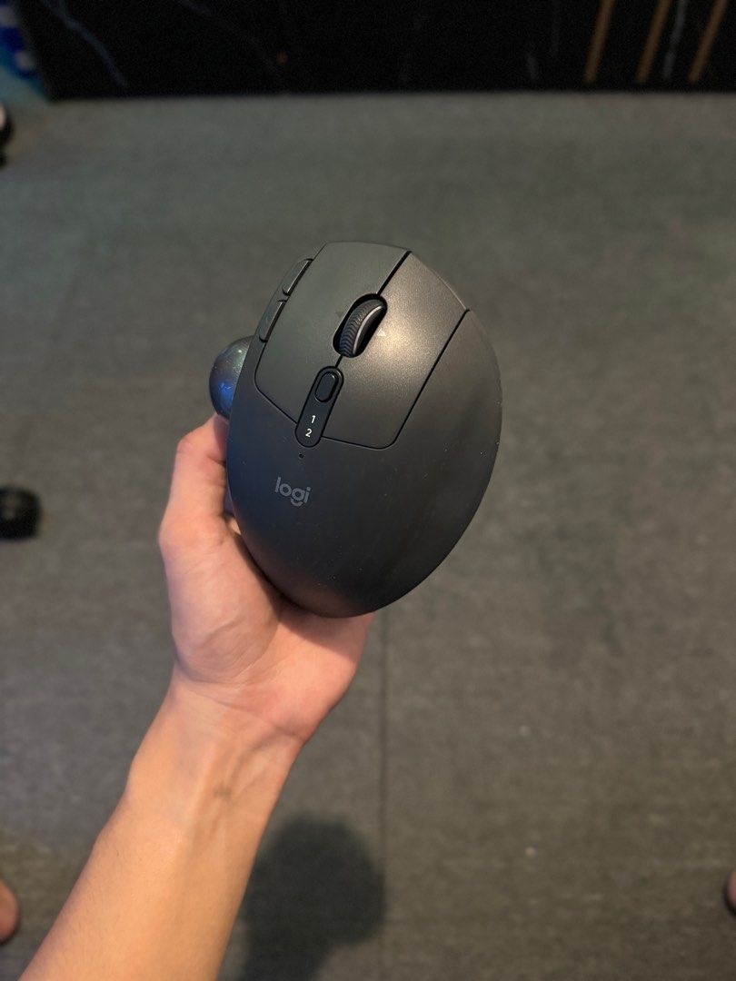 Logitech MX Ergo Wireless Trackball (Category: Mouse & Mousepads) located in Pasig City. Submitted by maya188469 (Listing ID 1298230678, Image 2). Description: I bought this in Singapore for work Good as new RFS: bought a new gaming mouse 😅.