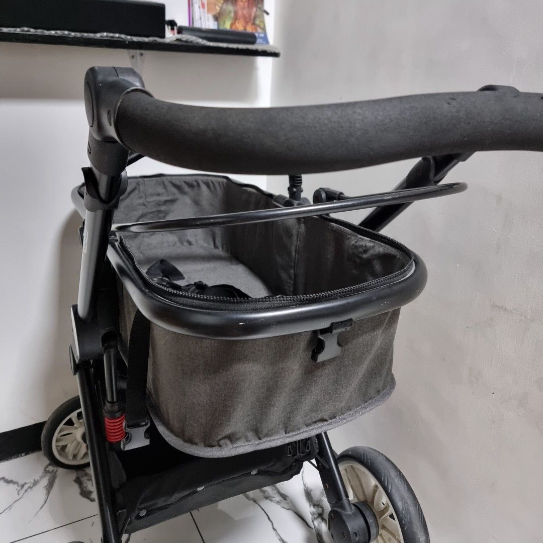 Looping Sydney (Category: Strollers) located in Manila. Submitted by fashiondera. (Listing ID 1298164034, Image 3). Description: Orig LOOPING SYDNEY Stoller *heavy duty & sturdy *what you SEE is what you GET *check pics for condition *just here sitting in our storage (bilhin nyo na,hehehehe - para bawas space) *clean nyo nalang po as it was here sa storage since hindi na nagamit Loc: Valenzuela Ready for lalamove/grab pickup.