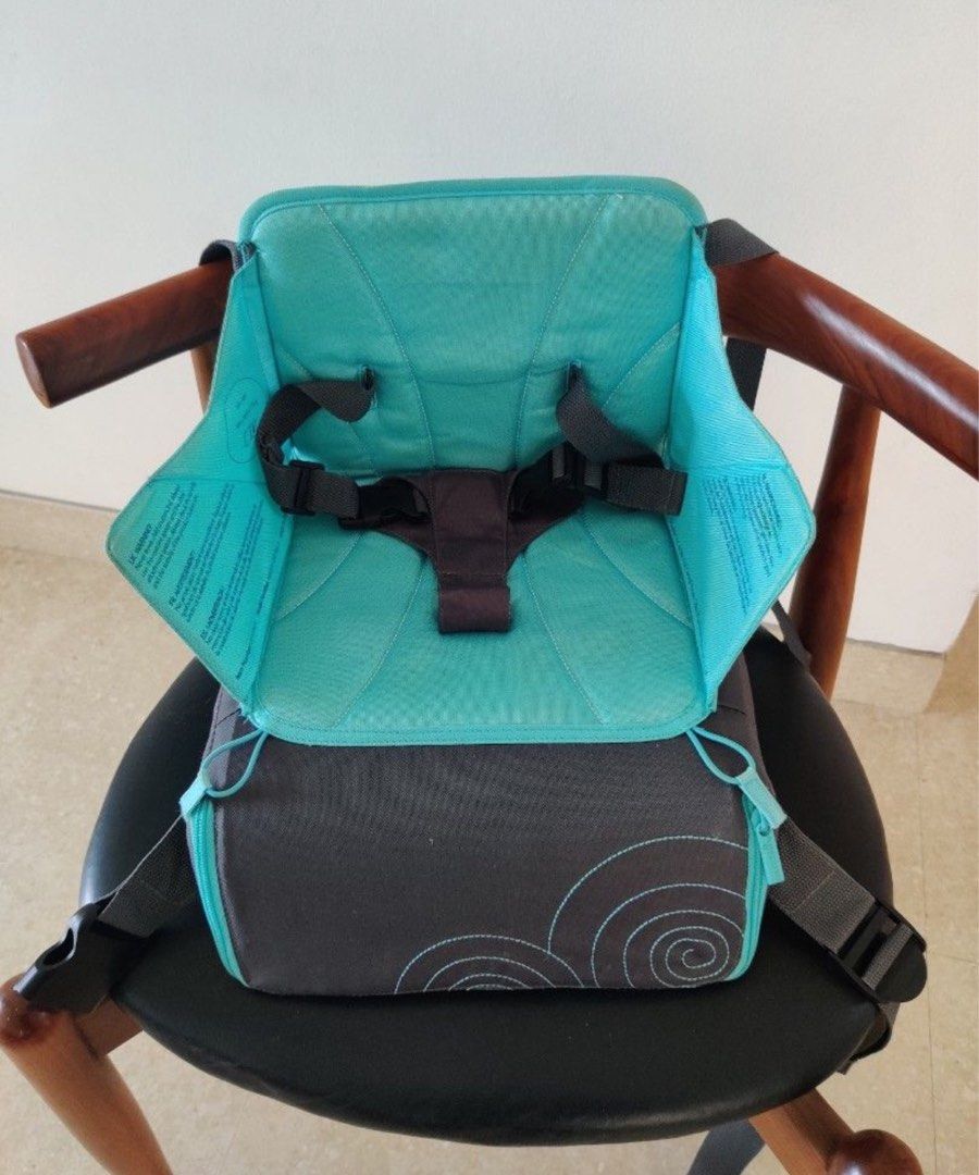 Munchkin BRICA GoBoost Portable Travel Booster Seat
