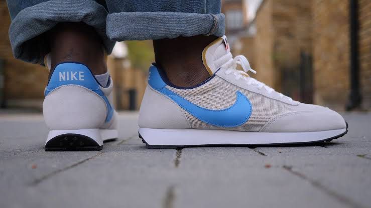 Nike Air Tailwind ‘79 OG (Category: Sneakers) located in Paranaque City. Submitted by authenticand100pctlegit (Listing ID 1258446334, Image 2). Description: Colorway: Vast Grey /Light Photo Blue-Midnight Navy Size: Men’s US 10 Purchased from US No more box available Originally launched in 1979 Re-released in Oct 2018 In good condition (no issues) ⭐️AUTHENTIC & 100% LEGIT 👻FOR SERIOUS BUYERS ⛔️NO TO LOWBALL OFFERS ↕️ PRICES SUBJECT TO CHANGE.