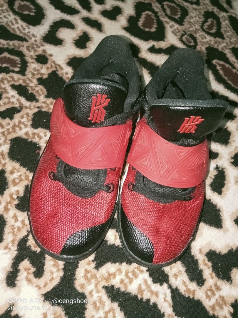 Turun harga Nike kyrie flytrap original PHP