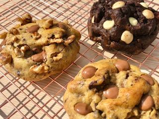 Chewy palm-sized triple chocolate / Belgian chocolate chip gourmet cookie with walnuts (Polaris' Oven made-to-order World of Woah-nut / Black Hole Galacticookie)