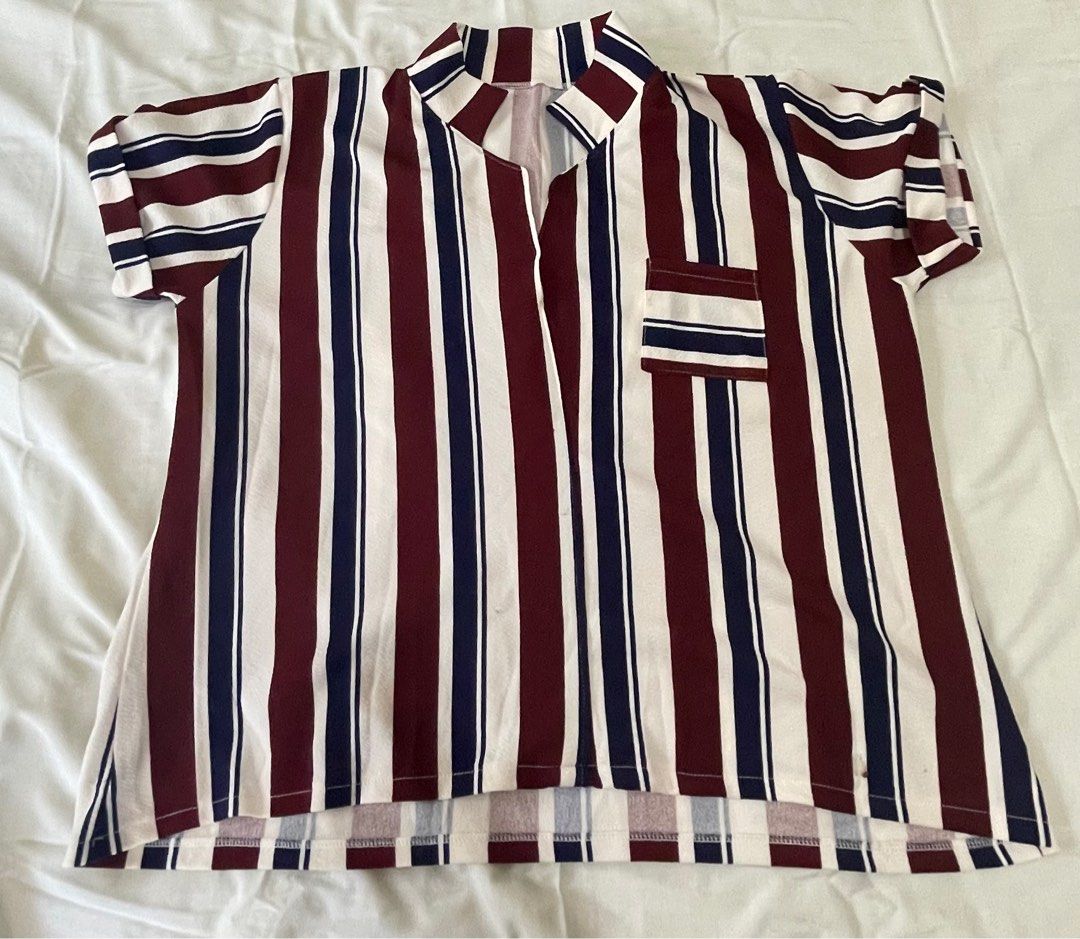 Polo Blouse (Category: Blouses) located in Gumaca. Submitted by manraya (Listing ID 1298140949, Image 1). Description: Polo blouse Size 2xl.