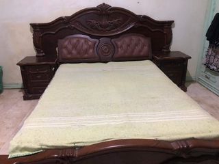 Queensize bed frame with foam and 2 sides
