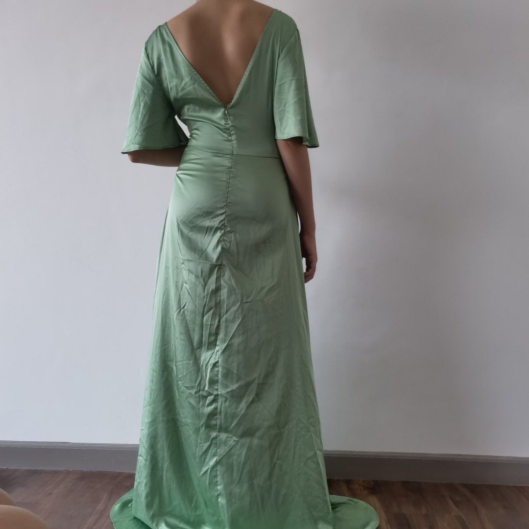 Sage green silk gown (Category: Evening dresses & gowns) located in Mabalacat. Submitted by thriftte (Listing ID 1298186717, Image 3). Description: Used once, altered already xl on tag but fits large.
