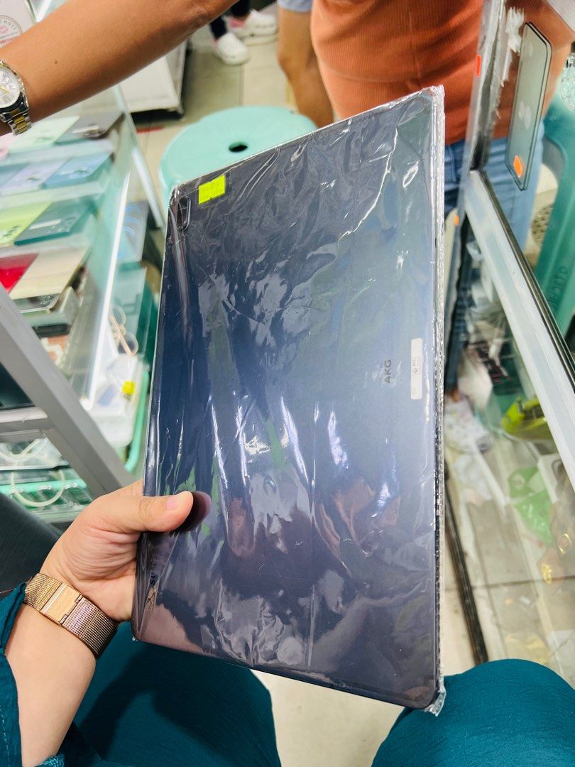 Samsung Tab S7 FE 128gb 95% makinis (Category: Android) located in San Juan City. Submitted by javedsgadgetshop (Listing ID 1298260614, Image 2). Description: OPEN FOR INSTALLMENT VIA CREDIT CARD/GGIVES & SWAP/TRADE-IN! WE BUY AND SELL ( ANYKINDS OF UNIT BINIBILI PO NAMIN)! PTPA : Padelete po f bawal Read ❗️Onhand ‼️ Samsung Tab S7 FE •128gb •NTC Variant •Good batt health •Factory Unlock •95% Smoothness •No hidden issue | No Repaired •100% Authen