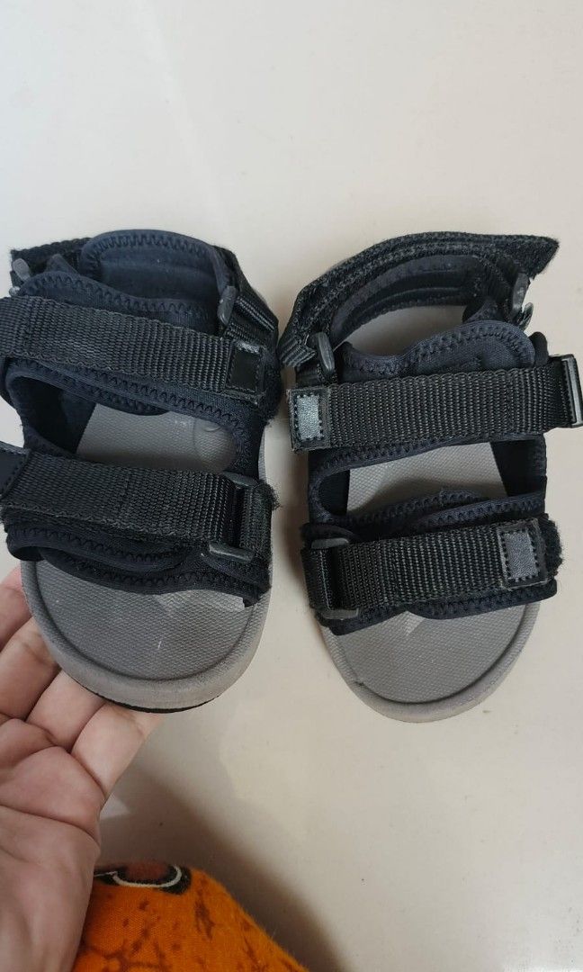 Sandal Gunung Anak merk lokal mulusss size 30