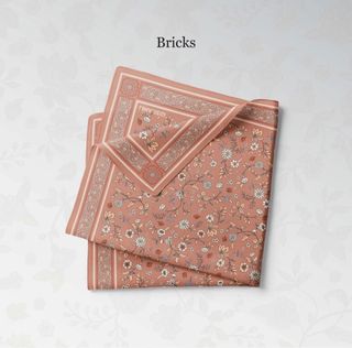 (Category: ) located in . Submitted by wardrobe2u_ (Listing ID 1298202533, Image 1). Description: .