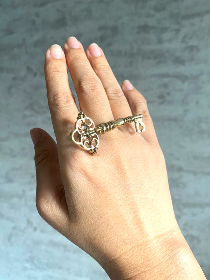 SO COOL House of Harlow Ring by Nicole Richie Women s Fashion Jewelry Organisers Rings on Carousell