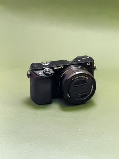 Sony A6000 Mirrorless Camera with Damaged kit lens