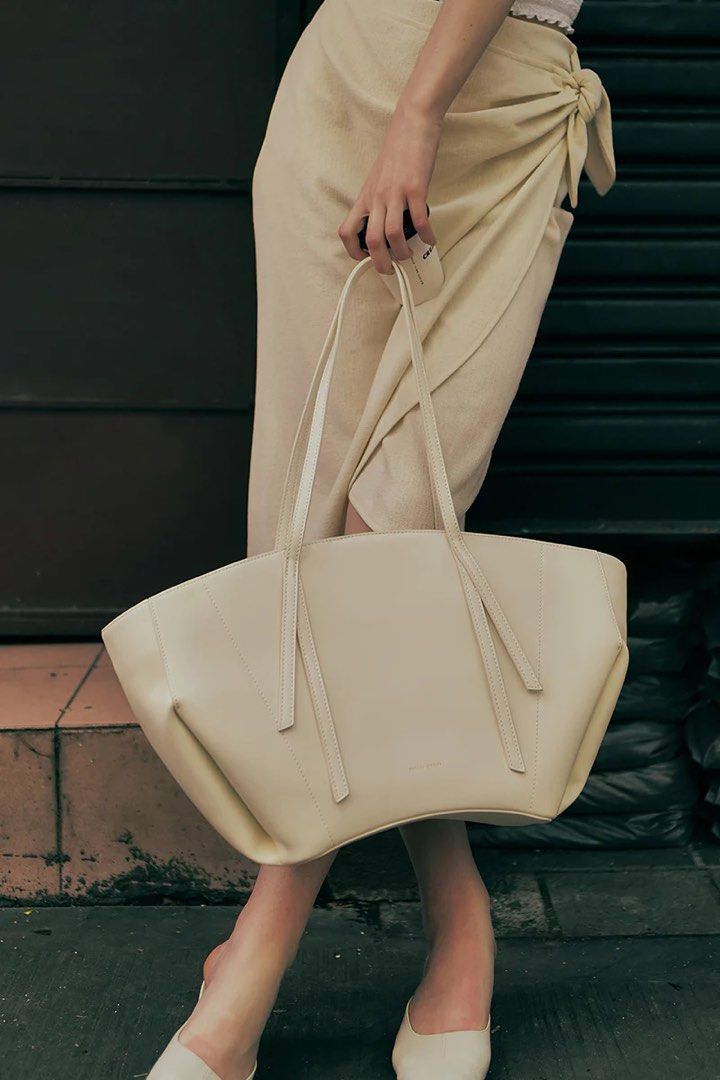 Sunday staples London tote bag in cream