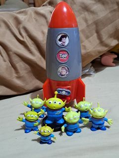 Toys story  rockets with the alien