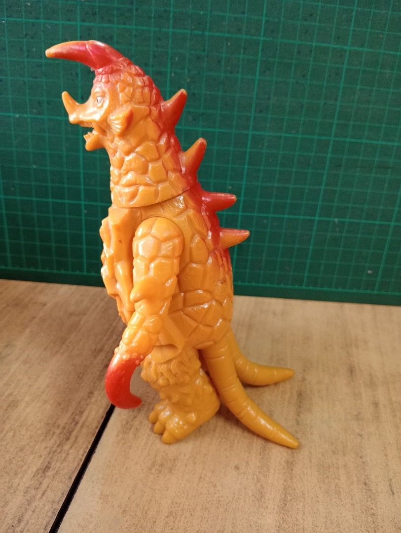 ULTRAMAN kaiju Astromons, Hobbies & Toys, Collectibles & Memorabilia ...
