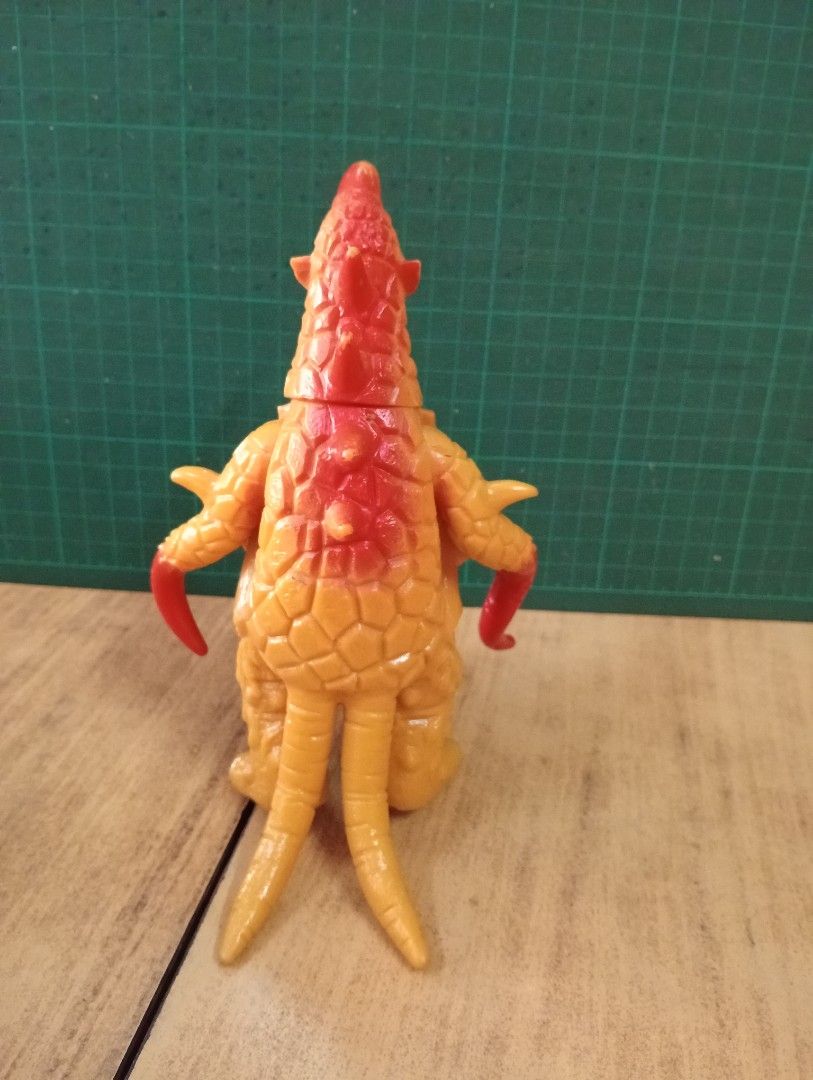 ULTRAMAN kaiju Astromons, Hobbies & Toys, Collectibles & Memorabilia ...