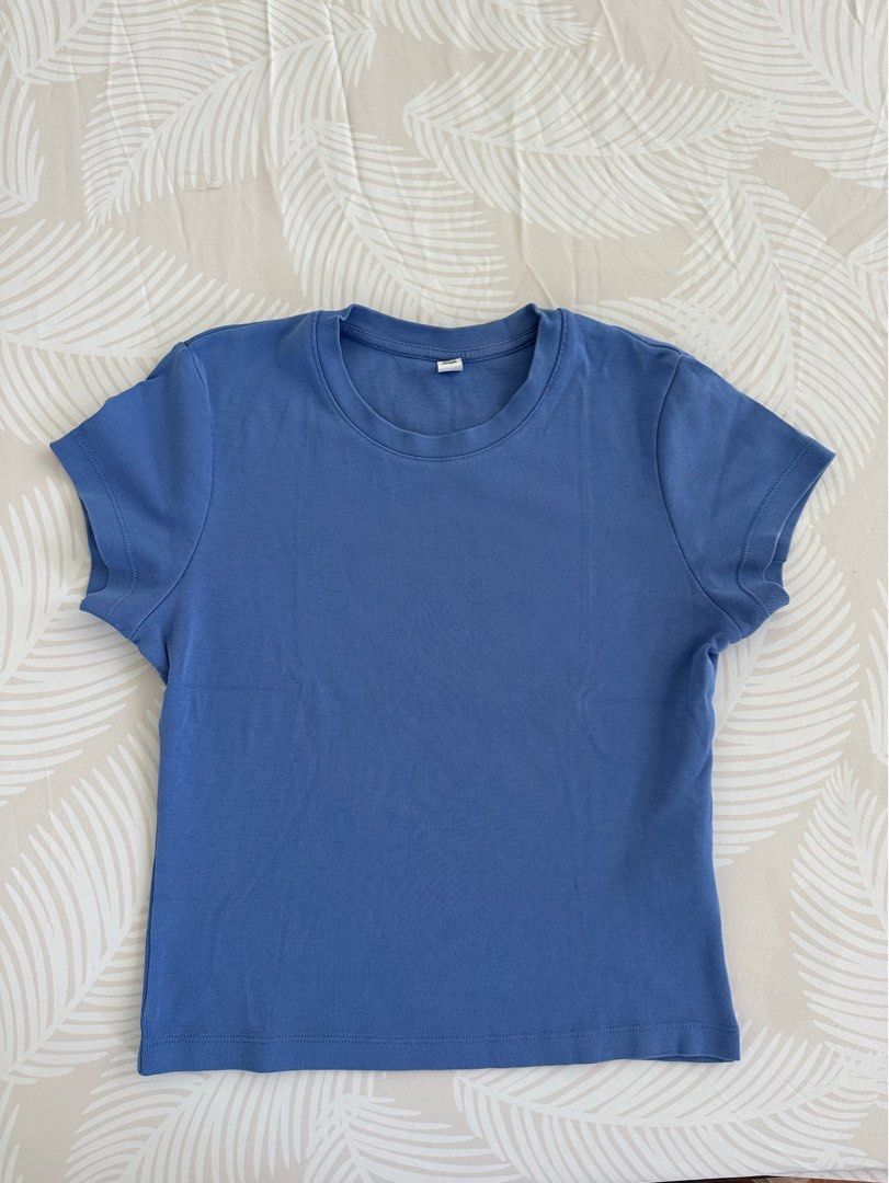 Uniqlo Sky Blue Crop Top (Category: Shirts) located in Manila. Submitted by achels (Listing ID 1298189139, Image 1). Description: Uniqlo Crop Top in cute blue! I’m usually in size XS but this fits me perfectly (M) Last photo is when worn of mine. Negotiable if buying multiple items :) .