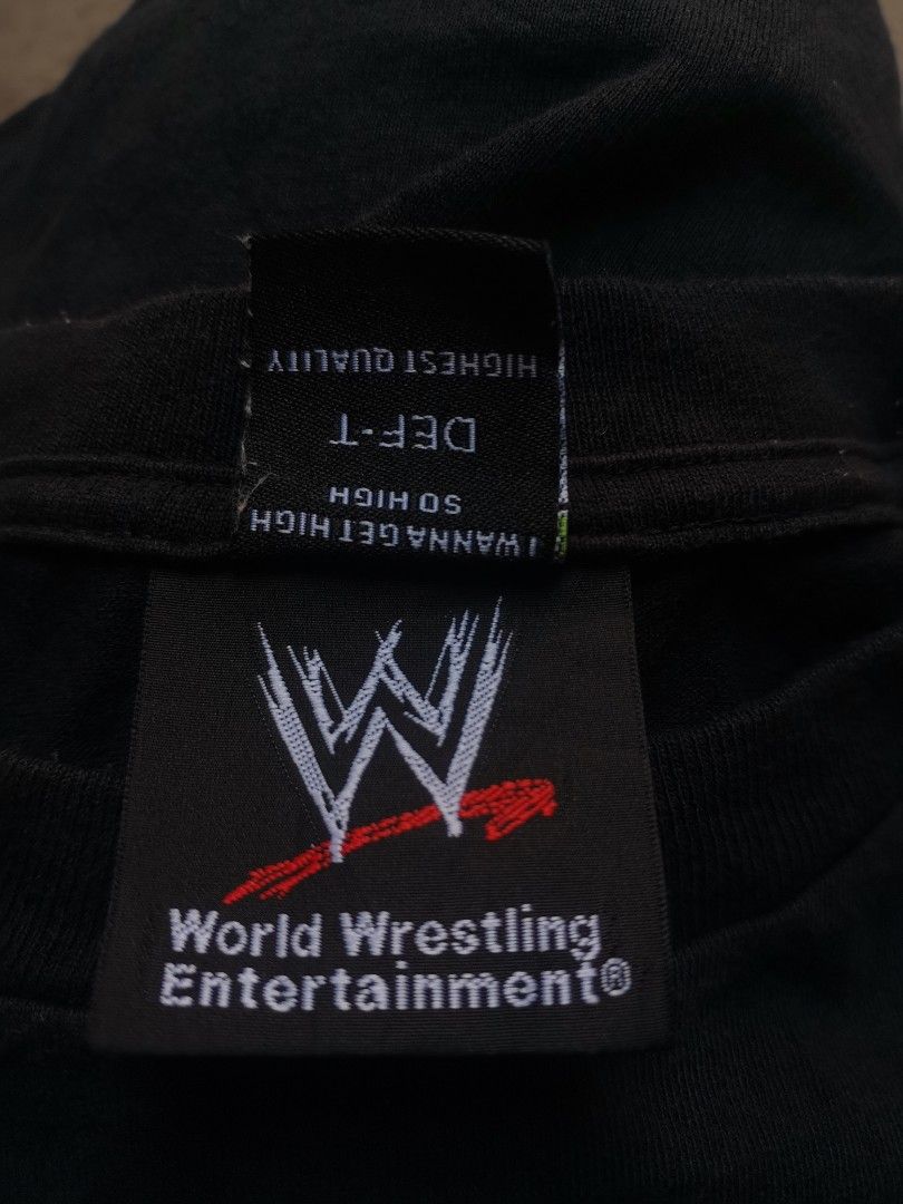 Vintage 2000's WWE Divas - Beth Phoenix Tshirt (Category: Tshirts & Polo Shirts ) located in Tuguegarao City. Submitted by ampazsr (Listing ID 1298149535, Image 3). Description: Size Large on tag 22 width 29.5 length Excellent condition No issue.