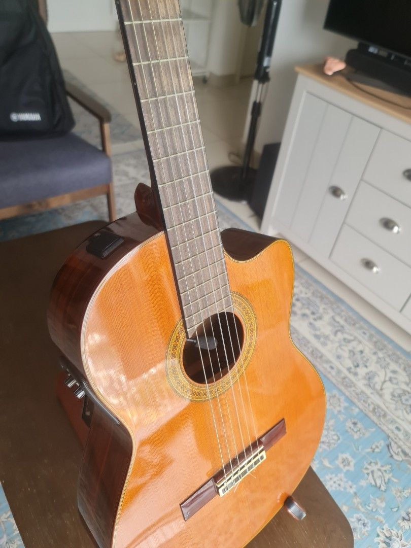 Yamaha CGX 171 CCA, Hobbies & Toys, Music & Media, Musical Instruments