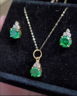 𝓢𝓾𝓹𝓮𝓻 𝓢𝓪𝓵𝓮❗  Emerald Earring & Necklace Set