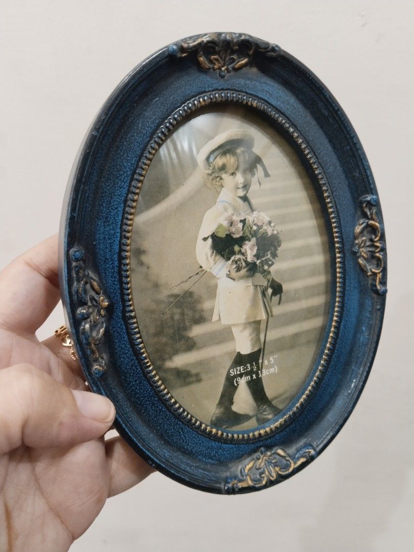 Affordable Vintage Picture Frame (Category: Frames & Pictures) located in Bulacan. Submitted by afford.japan (Listing ID 1298427027, Image 2). Description: .