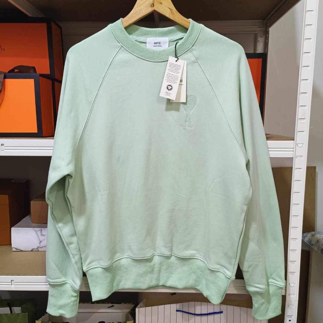 AM! P@ris (Category: Coats, Jackets and Outerwear) located in Angeles City. Submitted by aaaacoreenaaaa (Listing ID 1298327179, Image 2). Description: Oversized not fit so well on me. White and green are avail po. Thankssss.