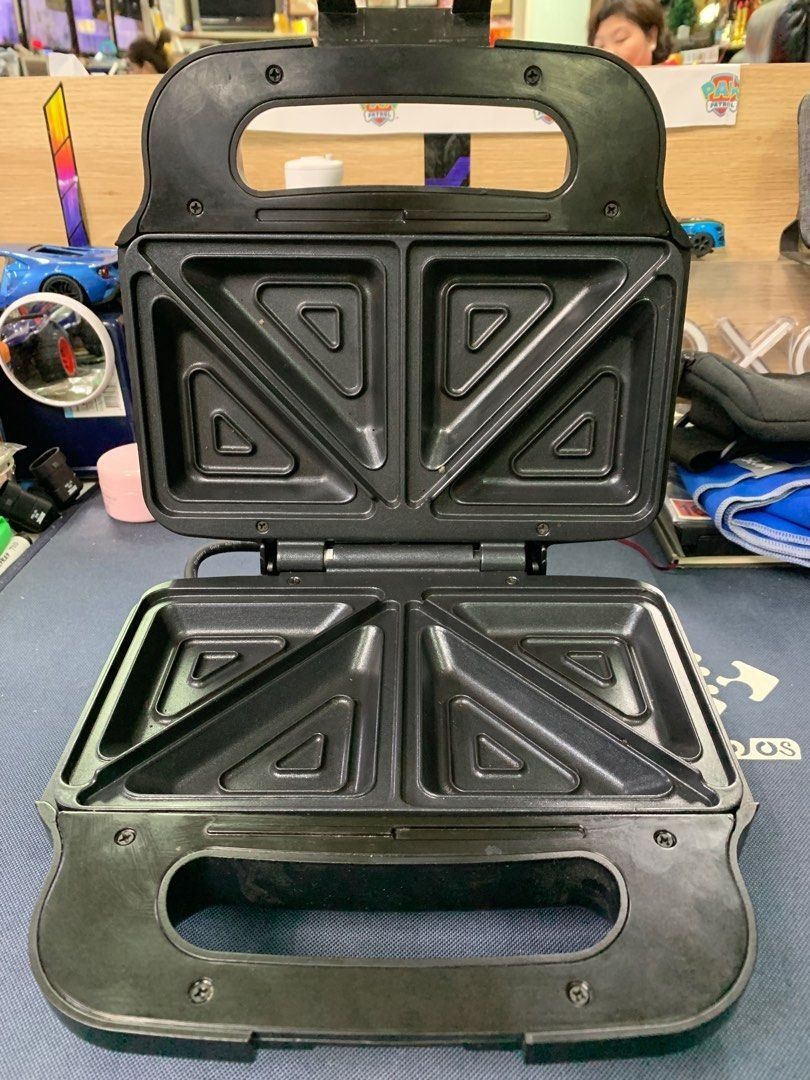 Anko Sandwich Maker -220volts / w issues (Category: Breadmakers) located in Pasay City. Submitted by meostore (Listing ID 1298311772, Image 1). Description: Item is in good condition wotking 220volts with markings pls see attached pics for reference pm for order .