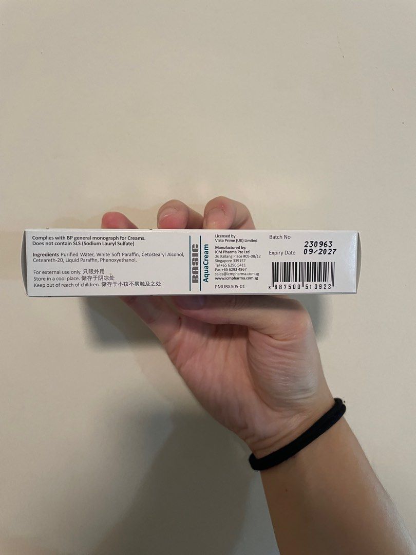 AquaCream B Basic (Category: Body Care) located in Singapore. Submitted by stargrapes (Listing ID 1298311354, Image 2). Description: Brand New 2 Qty available .