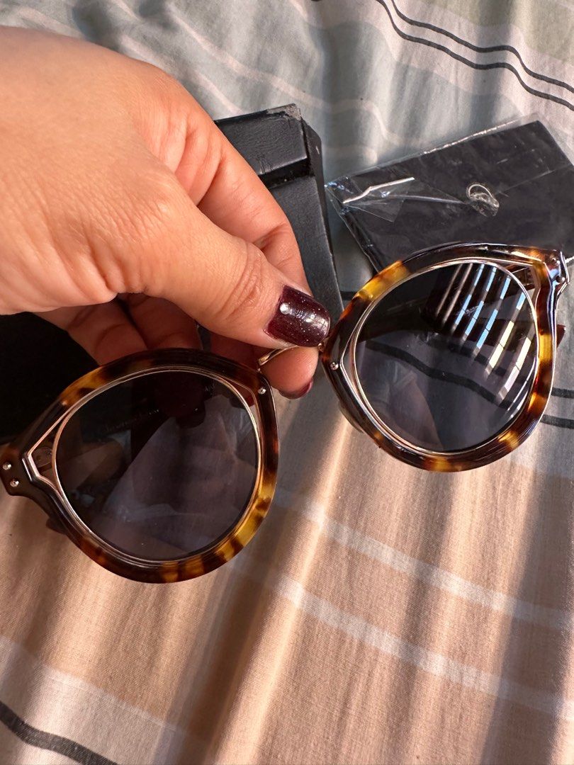Preloved Authentic Christian Dior Elliptic Sunglasses Women s Fashion Watches Accessories Sunglasses Eyewear on Carousell