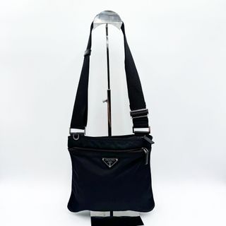 (Category: ) located in . Submitted by designercollectibles.com.au (Listing ID 1298332446, Image 1). Description: .