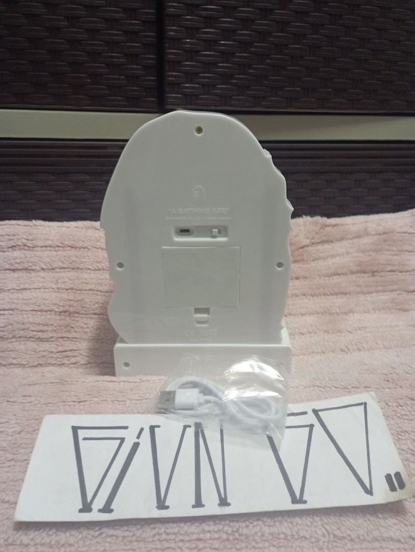 Bathing Ape LED Display Lampshade (Category: Luxury Accessories) located in Taguig. Submitted by giango1313 (Listing ID 1298370822, Image 2). Description: Bathing Ape LED Display Light.