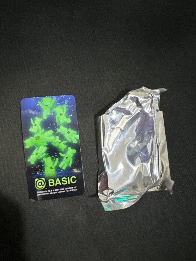 Bearbrick series44 basic (Category: Designer & Blind Box Toys) located in Singapore. Submitted by lumpark (Listing ID 1298430761, Image 3). Description: Brand new bearbrick in sealed bag Basic bearbrick Willing to trade for other bearbrick Letting go for $8 firm ( $8.90 retail price) Bearbrick be@rbrick 100% hypebeast hype figurine toy bape.