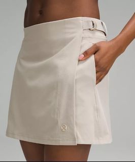 BNWT Lululemon Wrap-front mid rise golf skirt (khaki)