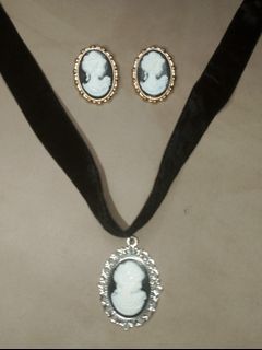 Cameo Necklaces Vintage style