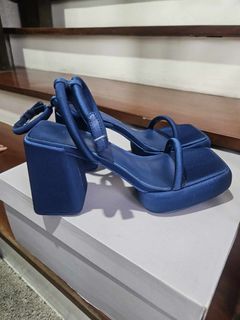 CHARLES & KEITH Lucile Platform Sandals in Dark Blue