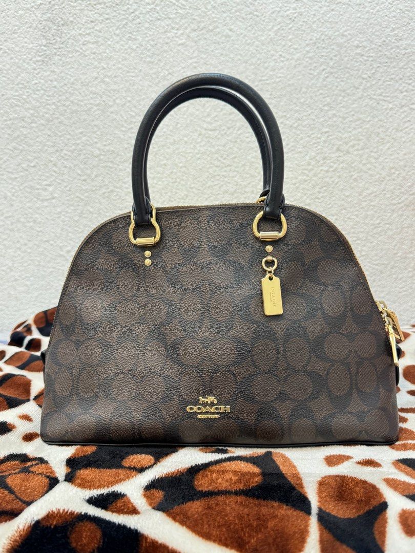 Coach Katy Satchel (Category: Luxury Bags & Wallets) located in Bacoor. Submitted by kmfryn_ (Listing ID 1298397659, Image 1). Description: Good as new since bihira po magamit. may minimal signs of usage lang as seen sa zipper. aside from that bagong bago pa po. US bought. .