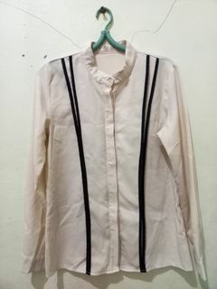 CREAM WITH BLACK LINING LONG SLEEVE TOP
