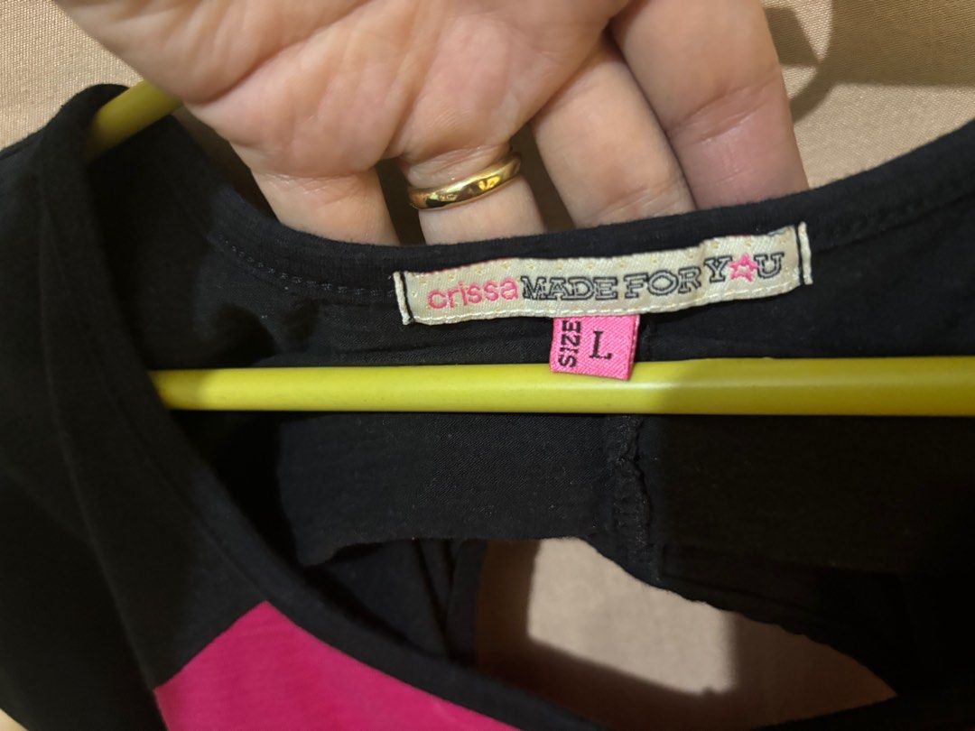 CRISSA FASHION BLOUSE (Category: Blouses) located in Candaba. Submitted by adadp24 (Listing ID 1298325895, Image 3). Description: RFS- Decluttering Looks New, Super nice Quality Large on tag.