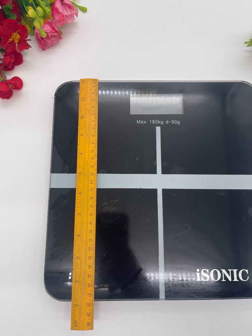 digital weighing scale (Category: Health Monitors & Weighing Scales) located in San Juan City. Submitted by transloucent12 (Listing ID 1298361547, Image 2). Description: brand new, with box never used.