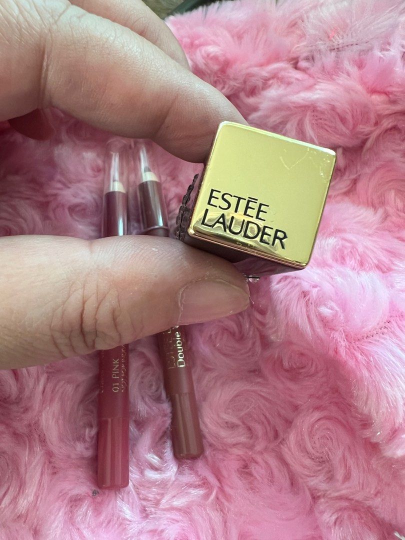 ESTEE LAUDER LIPSTICK AND LIP PENCILS (Category: Makeup) located in La Trinidad. Submitted by rare_closet_finds (Listing ID 1298458056, Image 2). Description: bundle na po for 1k only di pa nagagamit. padala from abroad may ksama nang 2 lip pencils( made in germany, estee lauder din) no other includions as is where is parang free na lang po ung 2, lipstick lang po binili nyo.