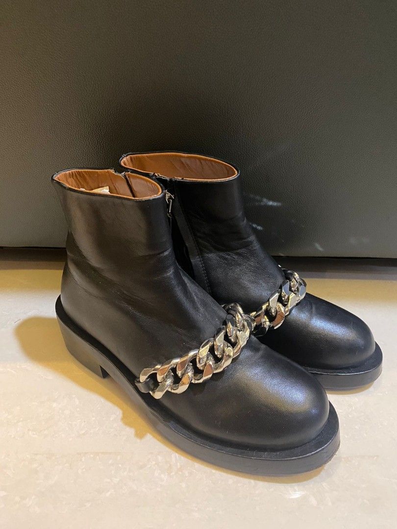 Fast Sale Good Condition Givenchy Laura Chain Black Boots size 36 insole 23 cm Shoes only Nett Exclude ongkir 3 Fesyen Wanita Sepatu di Carousell