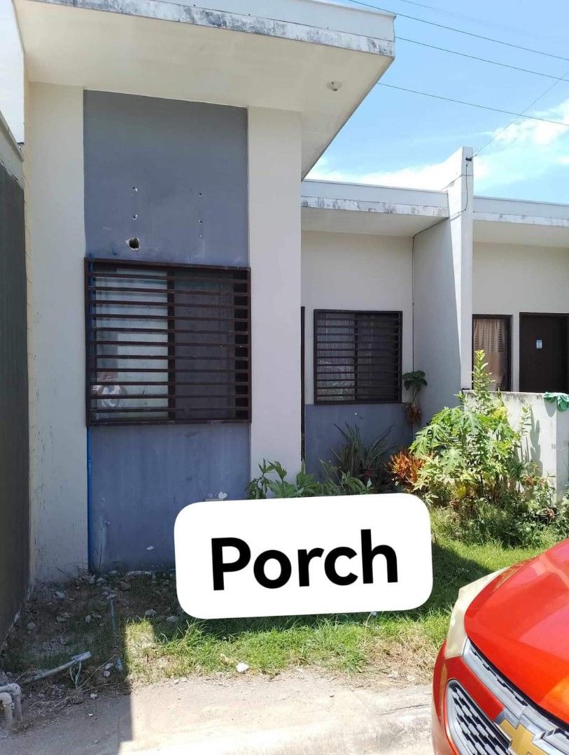 For Sale Amaia Multi Pod Inner Unit (Category: House & Lot) located in Calamba. Submitted by ricciliboon58 (Listing ID 1298304332, Image 1). Description: House and lot, multi pod inner, floor area 25 sqm, lot area min 45 sqm. Strategically located to key establishment and accessible to major road networks. Nearby to prestigious schools, malls, supermarket, wet market, private resorts, recognized government & private establishment..