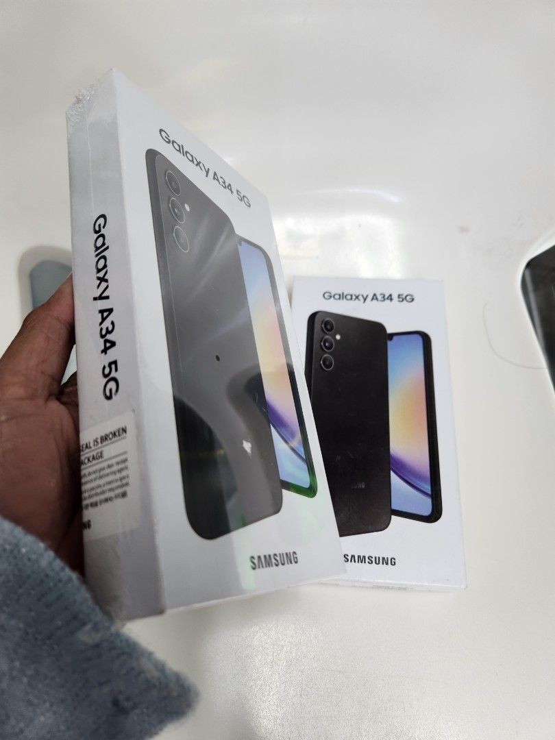 Galaxy A34 5g 128gb ' 8g ram (Category: Samsung) located in San Juan City. Submitted by tanexsulla42 (Listing ID 1298346182, Image 2). Description: We accept trade in Credit card / Home Credit Shipping Meet ups / Delivery Fb page: Ashley & Lyn.