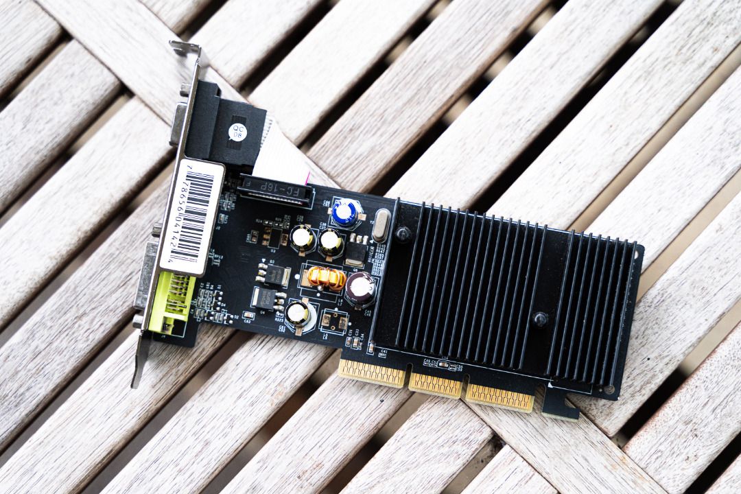 Geforce 6200 agp 256mb deals