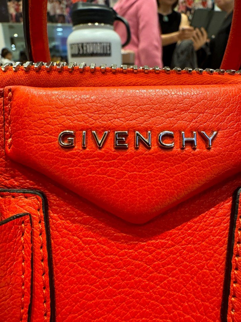 Givenchy Mini Antigona (Category: Luxury Bags & Wallets) located in Manila. Submitted by coolwhale.db3248 (Listing ID 1298401890, Image 2). Description: Excellent condition Complete controllato Still with the tag inside and the leather No rubs No stains .