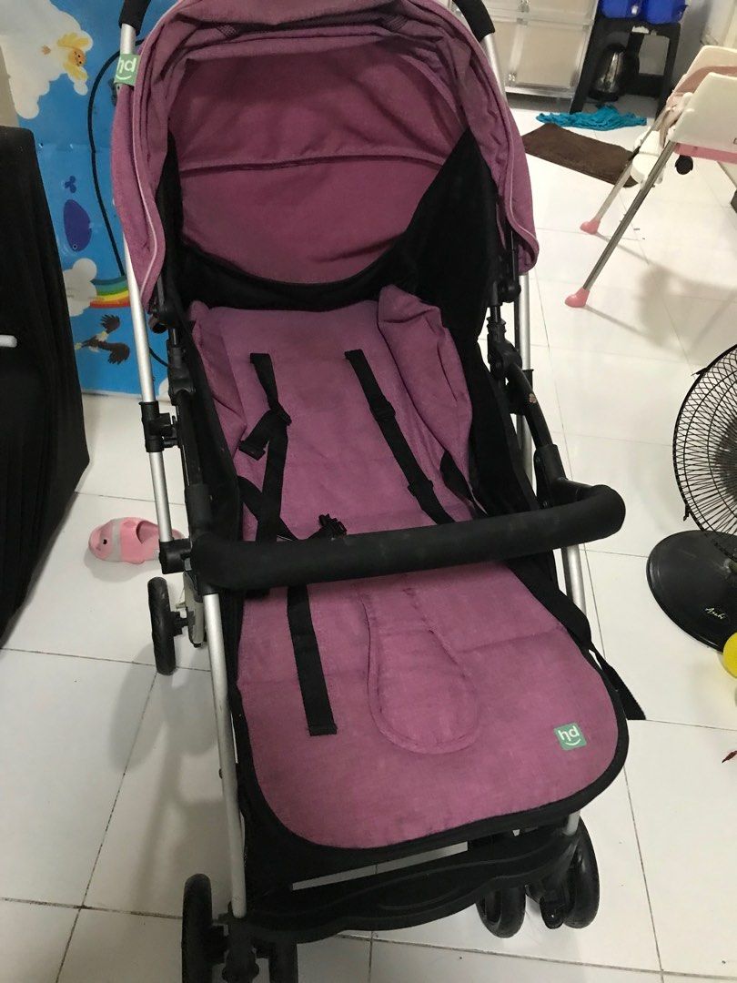 Hd stroller pink (Category: Strollers) located in San Fernando. Submitted by bella_loved (Listing ID 1298422923, Image 1). Description: Bought it brandnew Every parts is working and in good condition Rfs: malaki na si baby di na sya kasya☺️ For more details contact me. For shipping via Victory Bus. If around San Fernando Pampanga can do meet up .