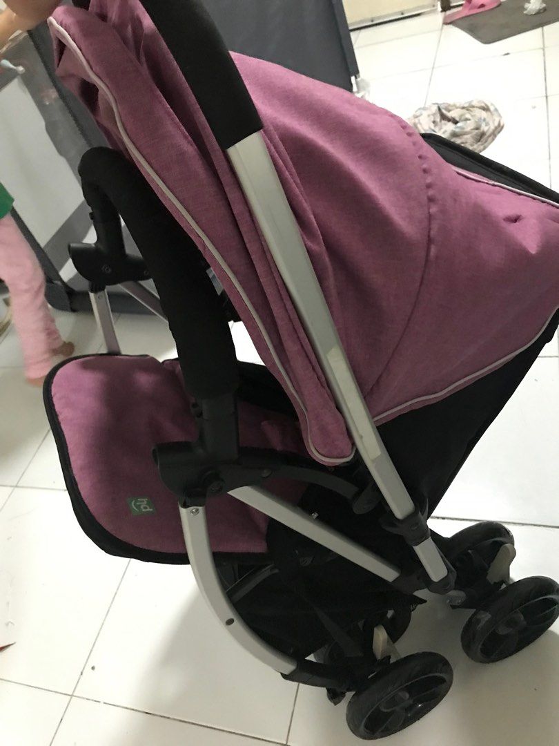 Hd stroller pink (Category: Strollers) located in San Fernando. Submitted by bella_loved (Listing ID 1298422923, Image 3). Description: Bought it brandnew Every parts is working and in good condition Rfs: malaki na si baby di na sya kasya☺️ For more details contact me. For shipping via Victory Bus. If around San Fernando Pampanga can do meet up .