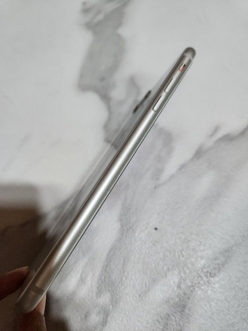 Iphone 8 Plus 64gb Silver (Category: iPhone 8 Series) located in San Juan City. Submitted by tanexsulla42 (Listing ID 1298390784, Image 3). Description: We accept trade in Credit card / Home Credit Shipping Meet ups / Delivery Fb page: Ashley & Lyn.