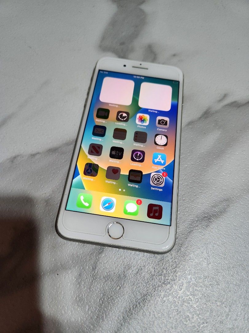 Iphone 8 Plus 64gb Silver (Category: iPhone 8 Series) located in San Juan City. Submitted by tanexsulla42 (Listing ID 1298390784, Image 2). Description: We accept trade in Credit card / Home Credit Shipping Meet ups / Delivery Fb page: Ashley & Lyn.